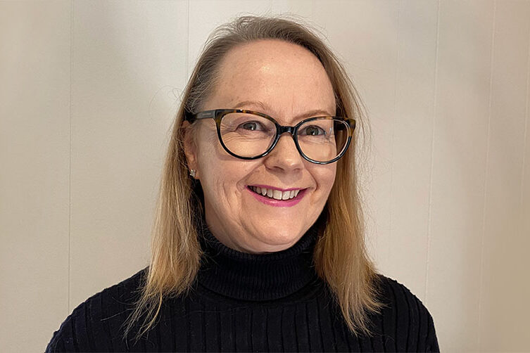 deb-holst-feature-892×502-01 Deb Holst